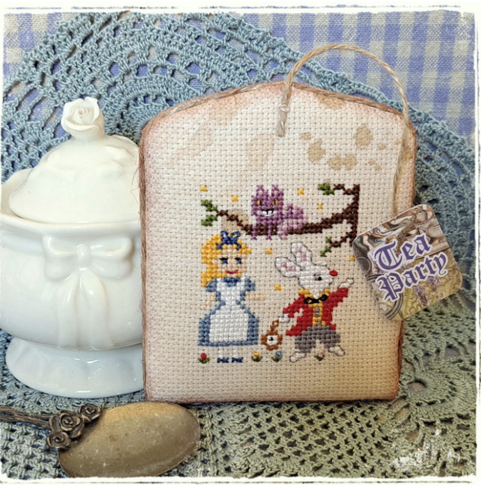 Alice in Wonderland - Nonstop Stitching