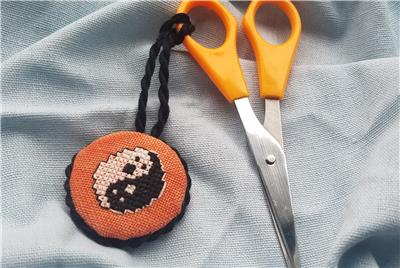 Yin Yang Ghosts - Nonstop Stitching