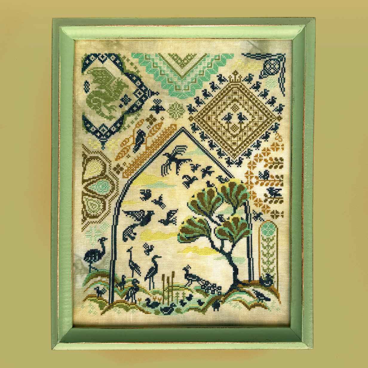 PREORDER Aviary